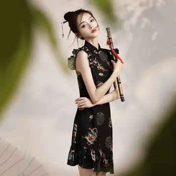 Siyah Saten Baskı Ejderha Qipao Mini Asimetrik Çin Akşam Parti Elbise Kadın Mandarin Yaka Vintage Düğme Cheongsam