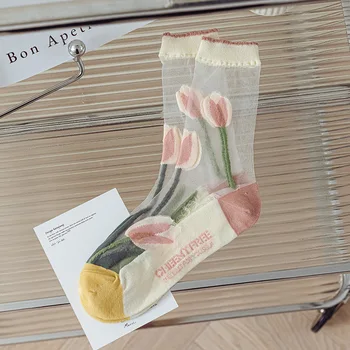 Moda Kadın Çorap 2022 Yeni Trend Nefes Şeffaf Çiçek Sevimli Çorap Kadınlar İçin Orta Tüp Rahat Tatlı Dantel Kore Tarzı