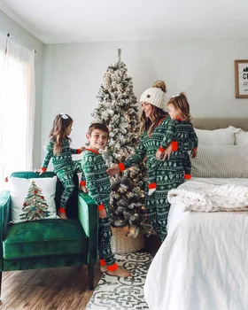 Carınlen Noel aile eşleştirme kıyafetler Set Baba Anne Çocuk Pijama Bebek Oğul Kızı Pijama Kıyafet Çocuk Giysileri