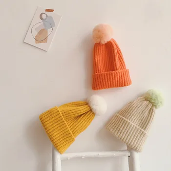 Sevimli Ponpon Çocuk Şapka Renkli Hairball Elastik Çocuklar Bebek Kız Erkek Sonbahar Kış bere şapka Düz Renk Örme Kasketleri Kap