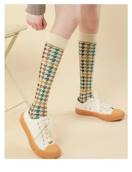 Diz Çorap Kadın Sonbahar ve Kış Yeni Retro Buzağı Çorap İngiliz Net Kırmızı yüksek Çorap Vahşi Kolej Tarzı İnce Uzun Çorap Harajuku